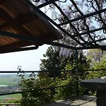 L'uovo E La Faina Bed and Breakfast Busca