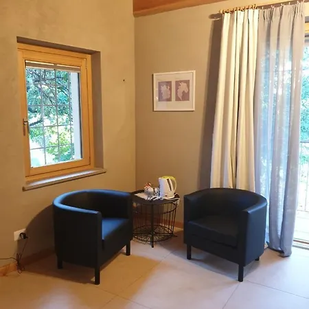 L'uovo E La Faina Frühstückspension