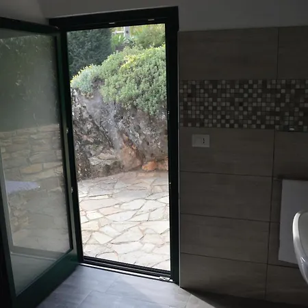 L'uovo E La Faina Frühstückspension 4*