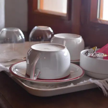 Frühstückspension L'uovo E La Faina Busca