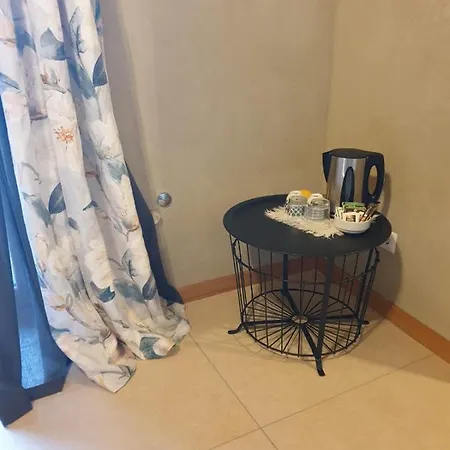 L'uovo E La Faina Frühstückspension Busca