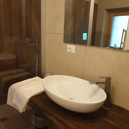 L'uovo E La Faina 4*