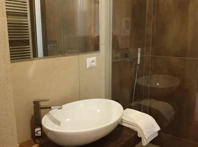 L'uovo E La Faina Busca