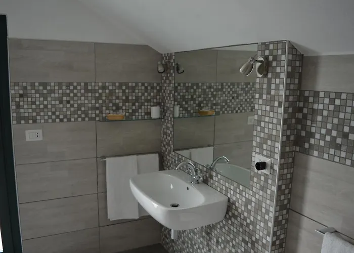 L'uovo E La Faina 4*